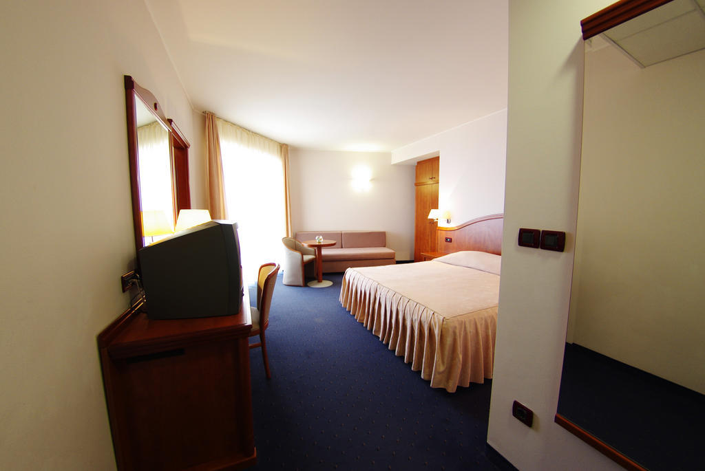 Hotel Villa Marija Tučepi Quarto foto